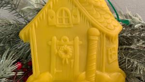 Beeswax Santa&#39;s Cottage