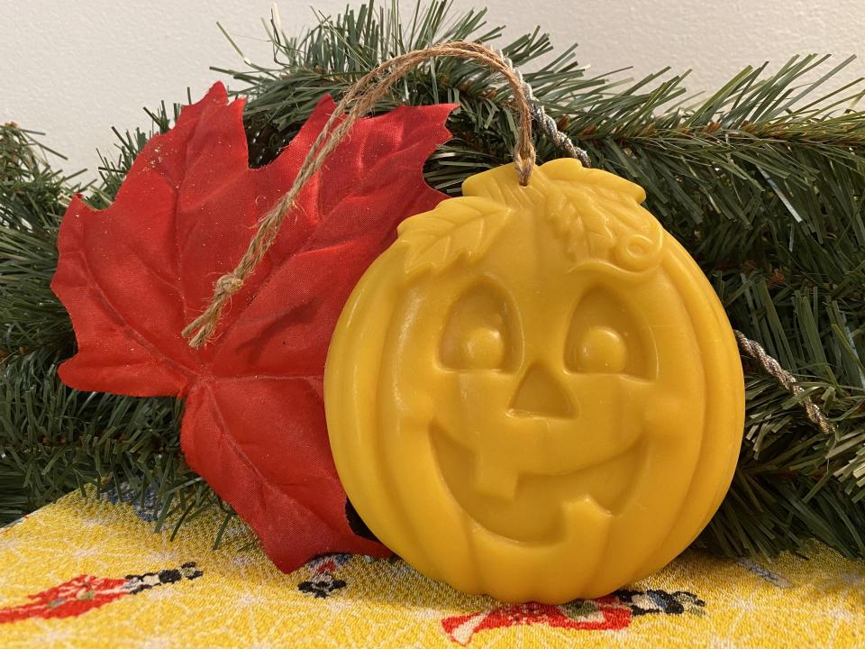 Beeswax Happy Pumpkin