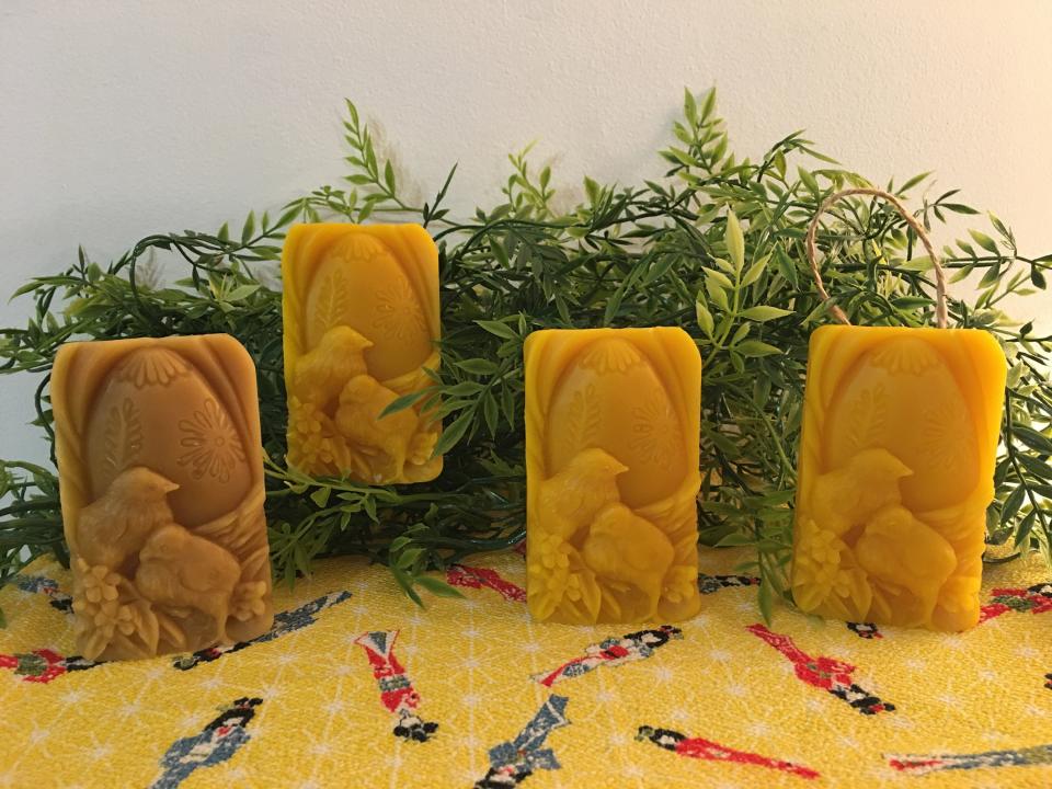 Beeswax Chicks with Egg Spring Block