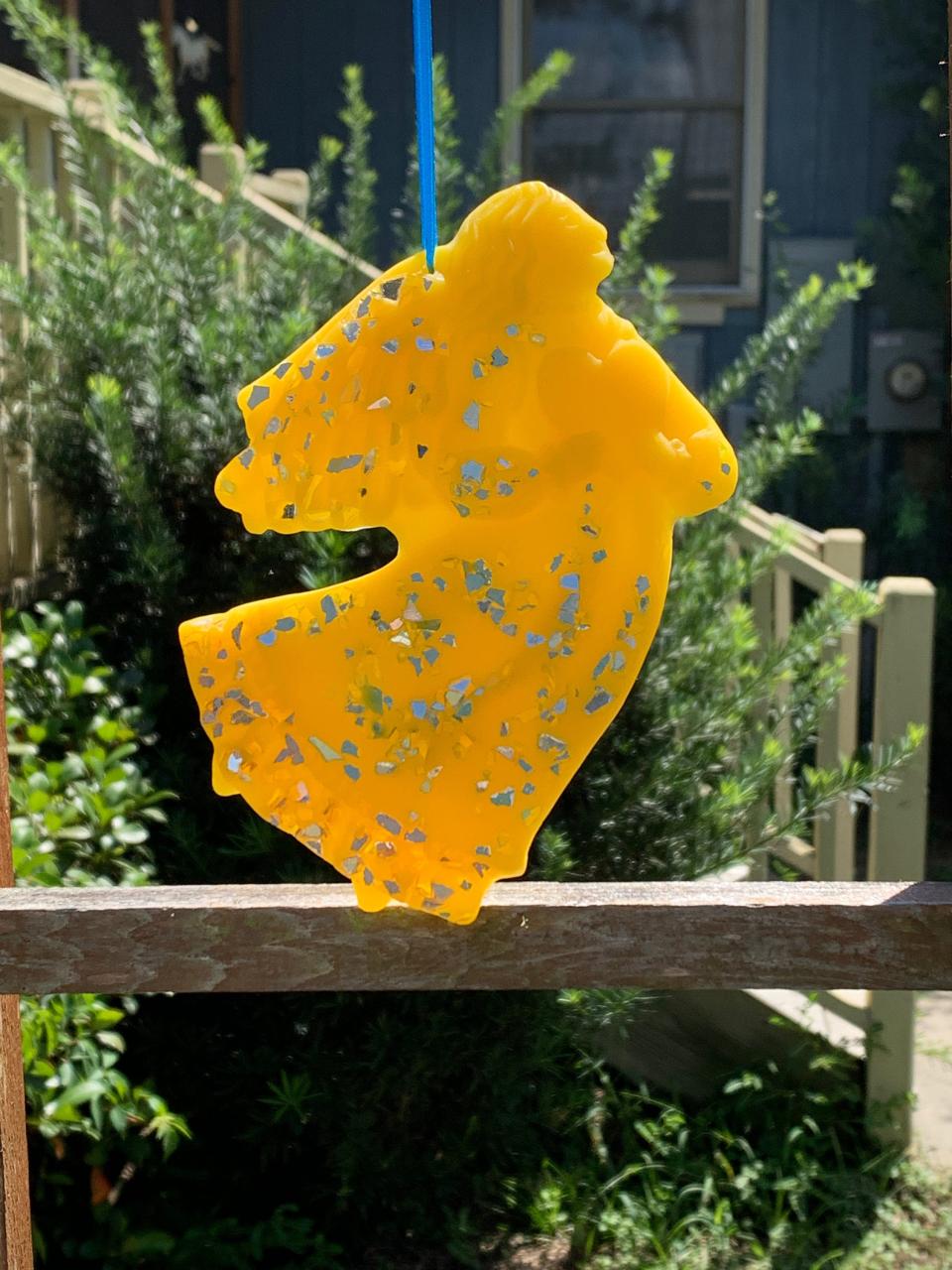 Beeswax Angel Holding a Heart with Optional Glass or Paint