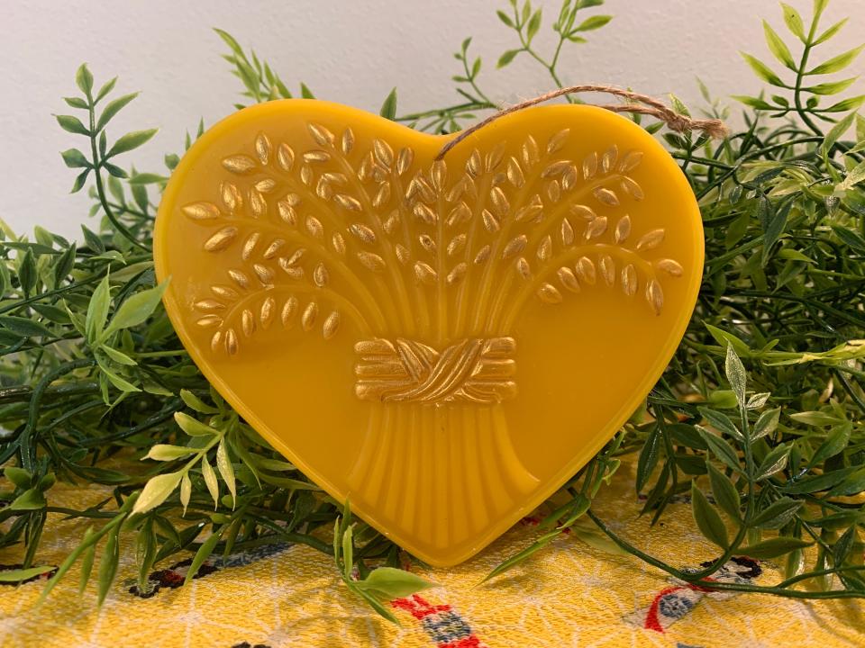 Beeswax Bountiful Heart Painted or Plain