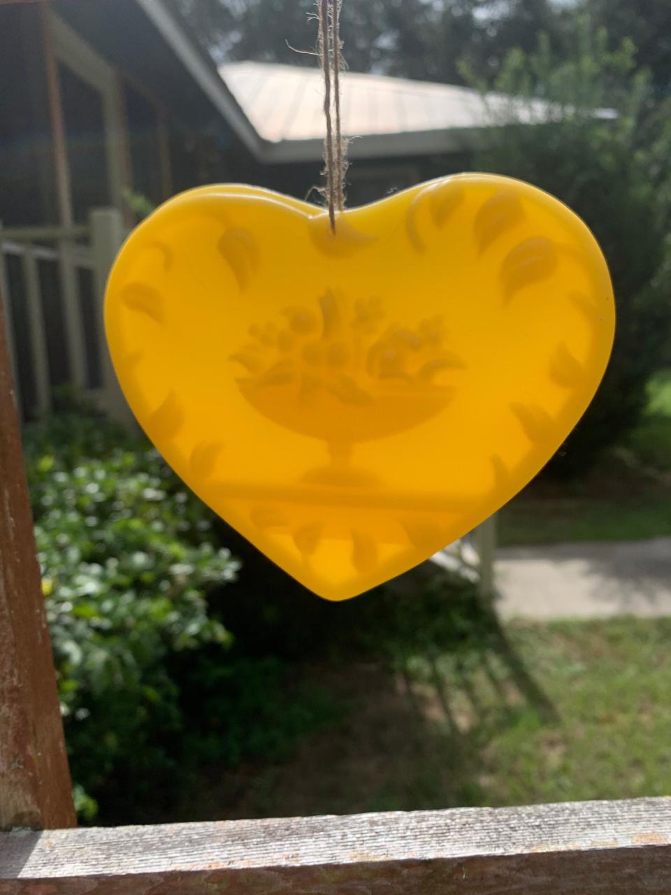 Beeswax Harvest Table Heart