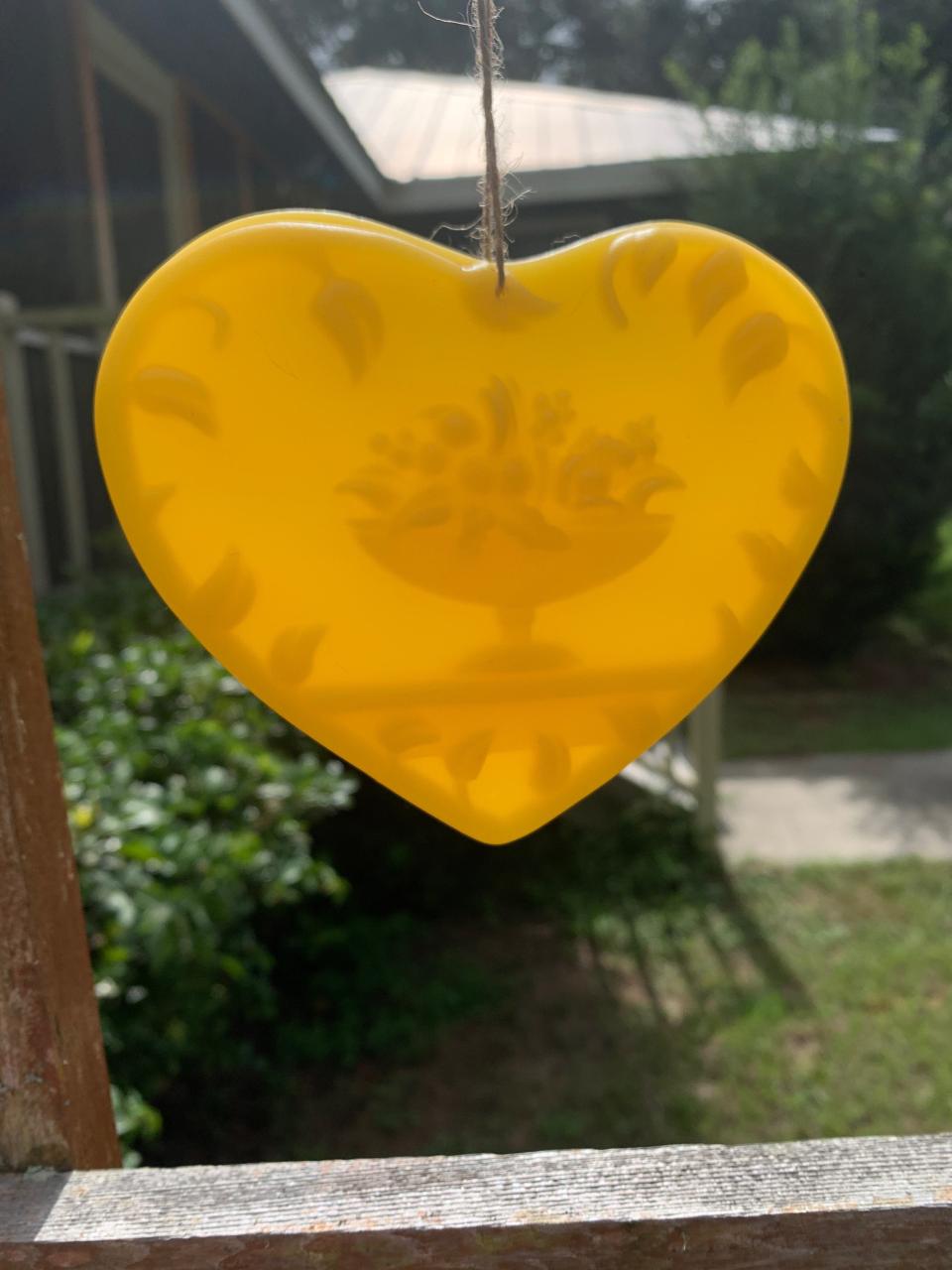 Beeswax Harvest Table Heart