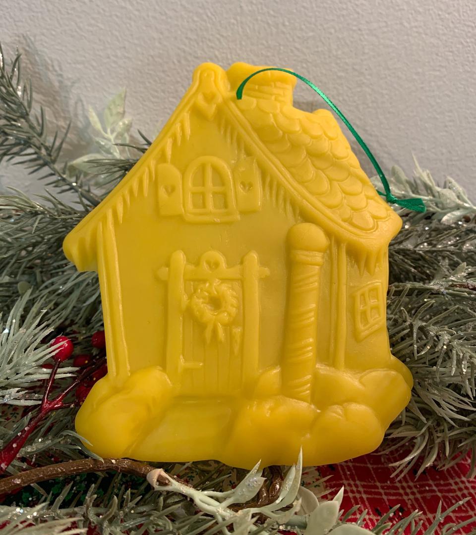 Beeswax Santa&#39;s Cottage