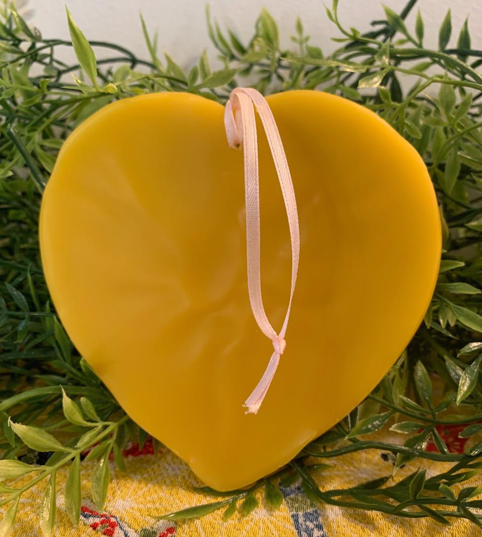 Beeswax Swan Song Heart Suncatcher