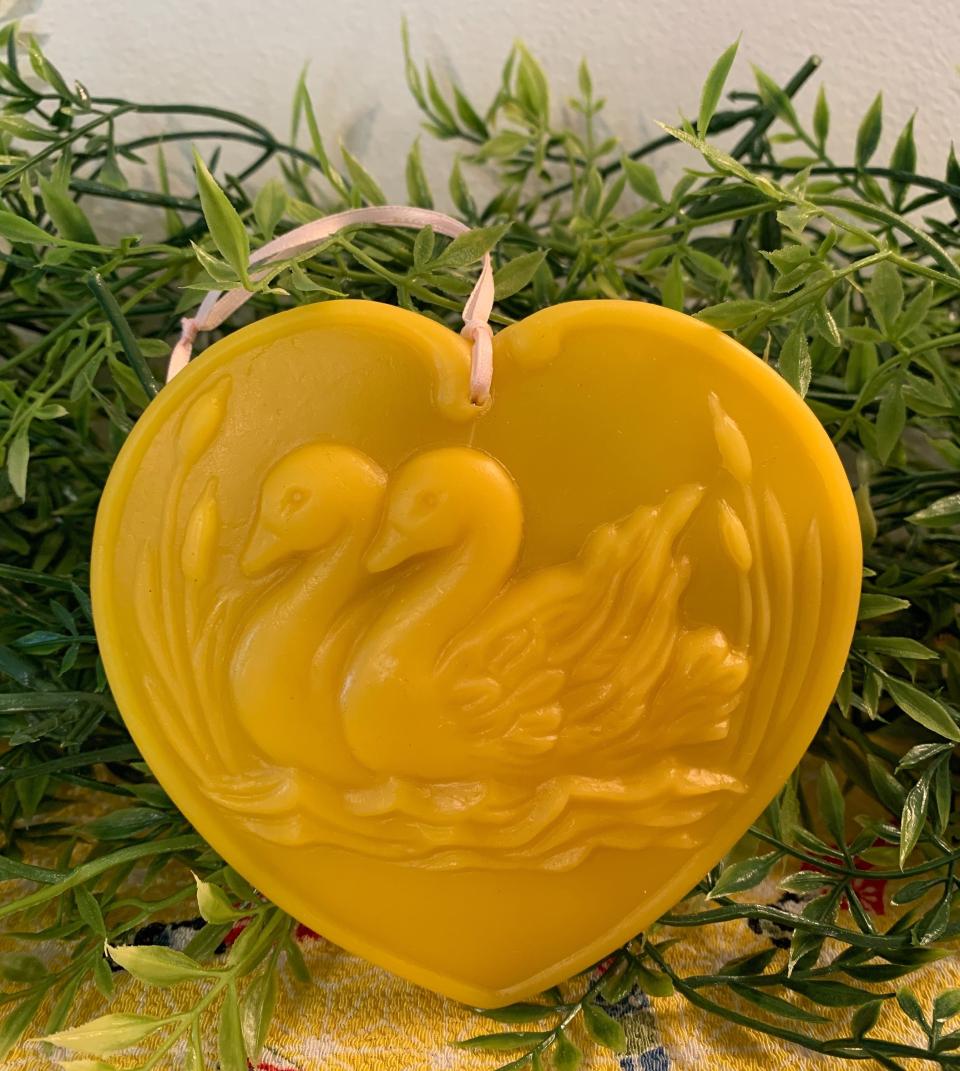 Beeswax Swan Song Heart Suncatcher