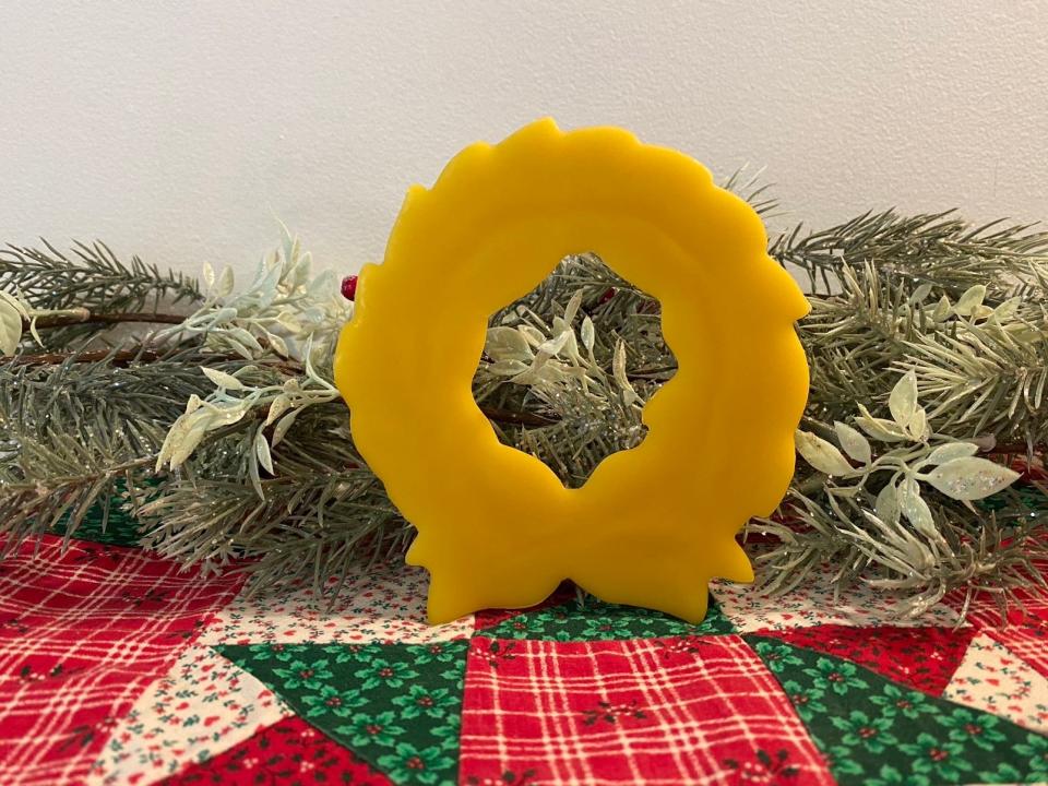 Beeswax Christmas Wreath Plain or Painted