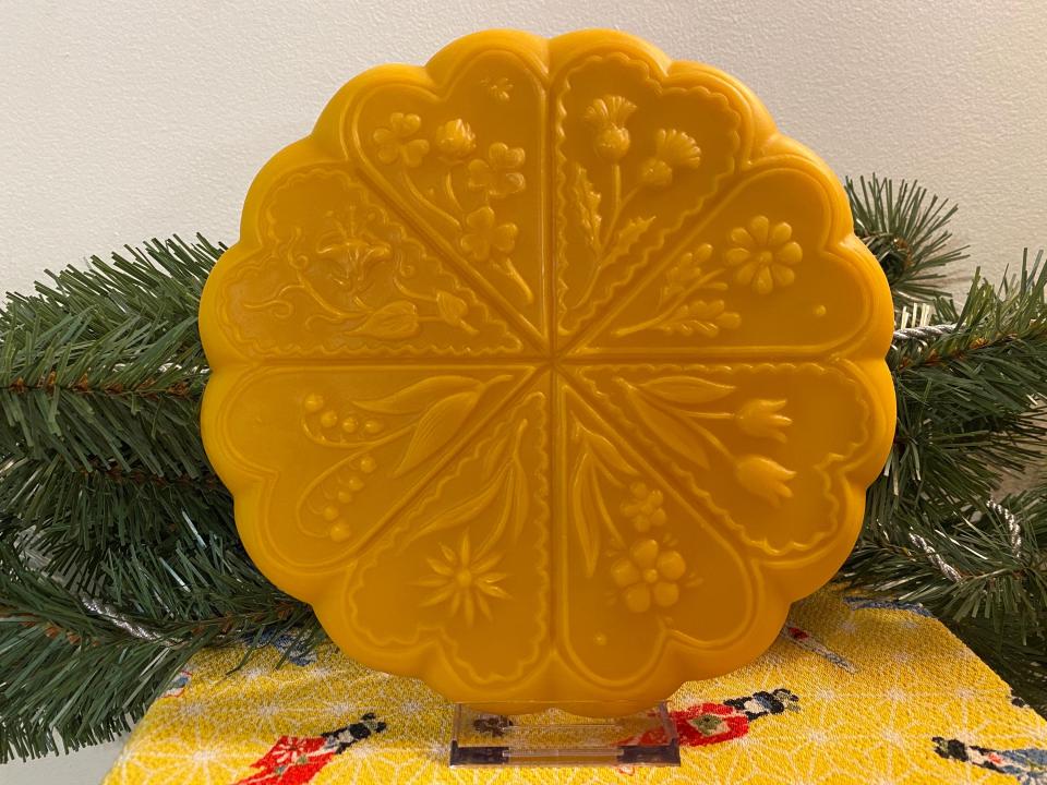 Beeswax Lovely Spring Floral Wall Hanging