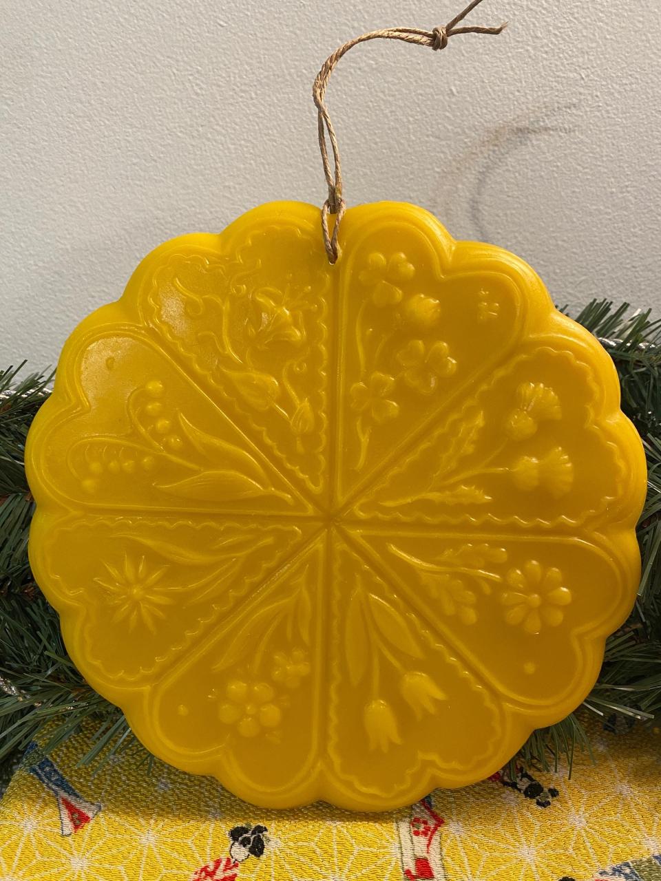Beeswax Lovely Spring Floral Wall Hanging