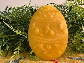 Beeswax Egg with Sitting Bunnies and Flourishes