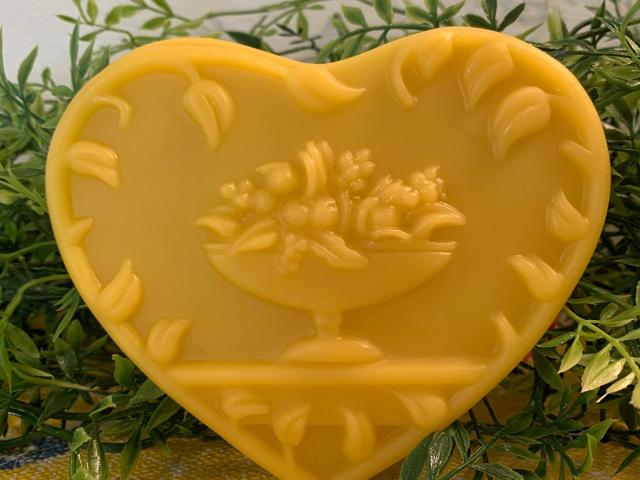 Beeswax Harvest Table Heart